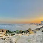 Panoramic Sea View 2 Br/Pool, Gym